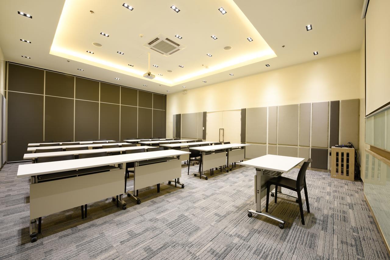 Hop Alabang Manila 3*